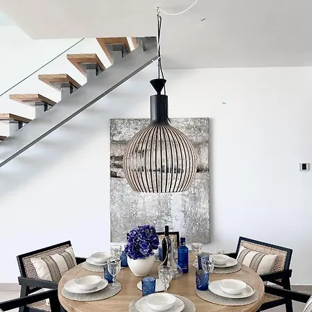 Stupa Hills V F34j - Luxury Sea View Duplex דירה