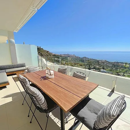 Stupa Hills V F34j - Luxury Sea View Duplex דירה בנאלמדנה