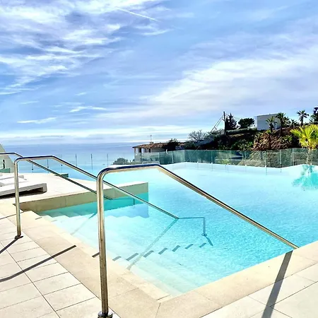 Stupa Hills V F34j - Luxury Sea View Duplex * 贝纳尔马德纳
